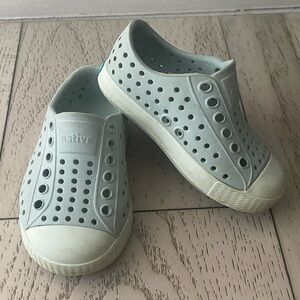 Native Shoes Kids Water Shoes in Light Gray
